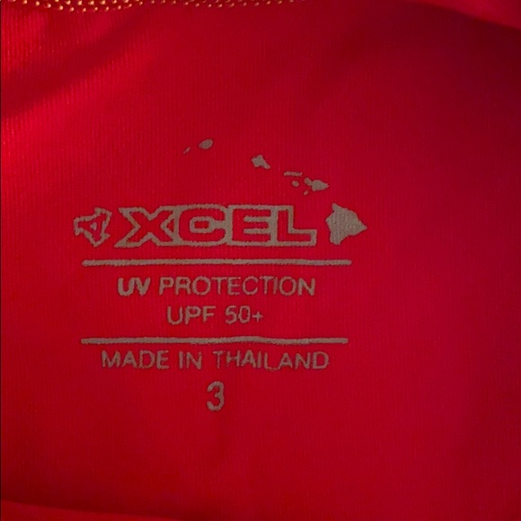 Xcel- toddler rash guard -size3 & GIFT! - Picture 3 of 5